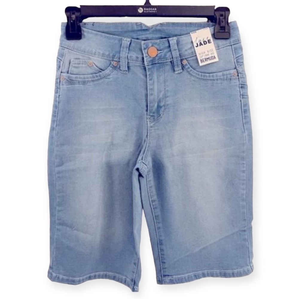 YMI Women’s Luxe Lift High Rise 10” Front Rise Bermuda Shorts Size 1/25